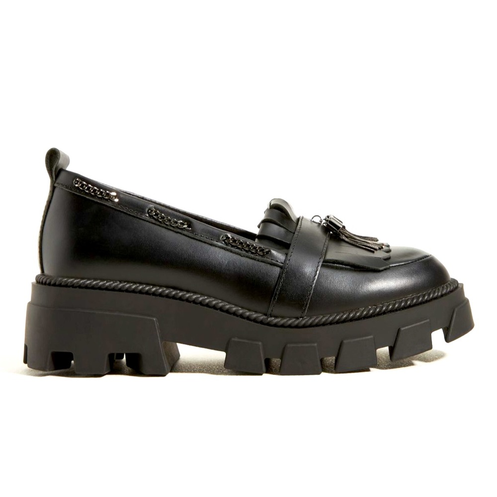 Kelsi Dagger Brooklyn Burke Flats
